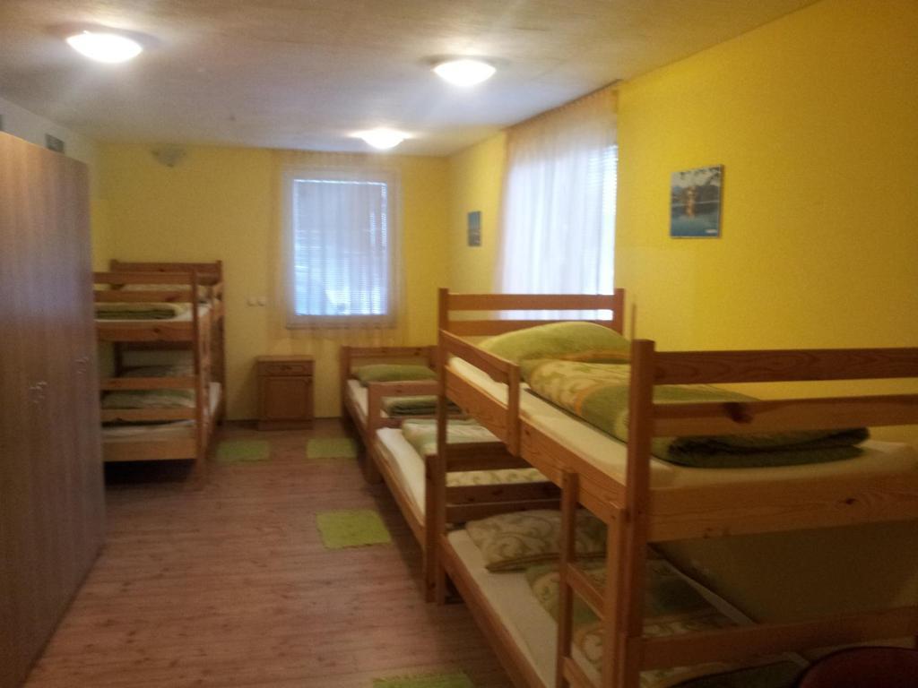Guest House Mlada Lipa Марибор Стая снимка