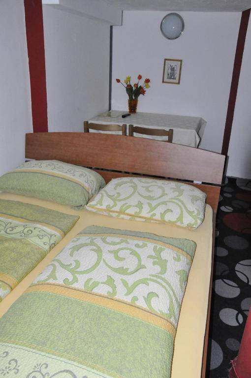Guest House Mlada Lipa Марибор Стая снимка